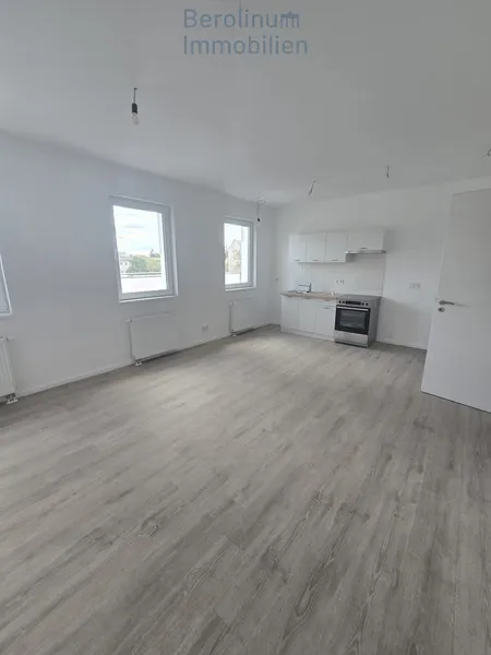 Erstbezug nach Ausbau – Moderne 3-Zimmer-Wohnung mit Balkon — photo 1